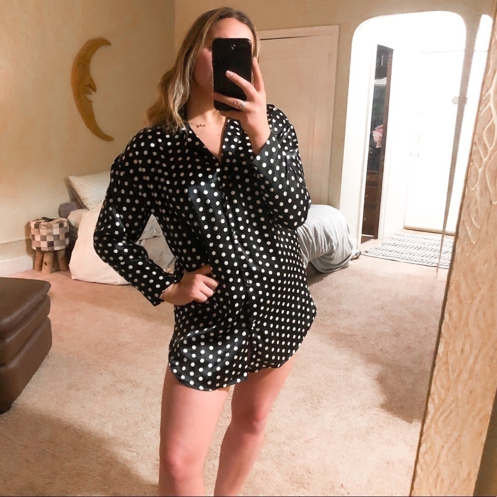 Vintage Victoria’s Secret Gold Label Silky Polka Dot Button Up Small